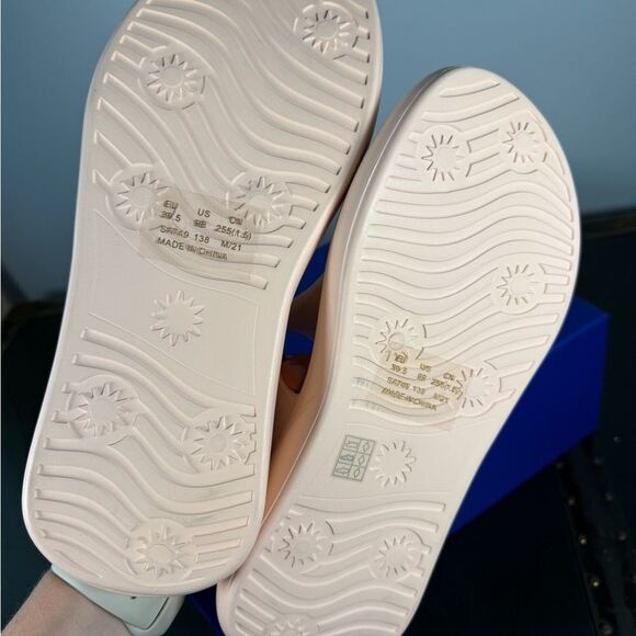 Stuart Weitzman Women Rosewater Stuflex Bounce Sole T-Strap Sandals SZ 9B NEW